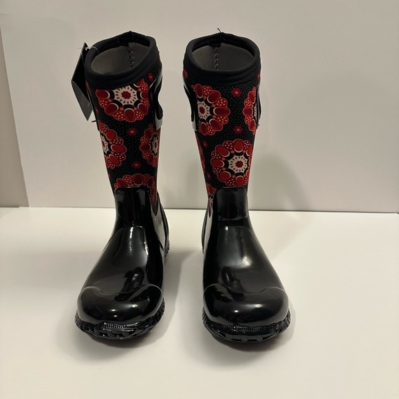 Bogs Kid's "NWT" Floral Kaleidoscope Insulated Warm North Hampton Boot Size 1.0 - Picture 4 of 12